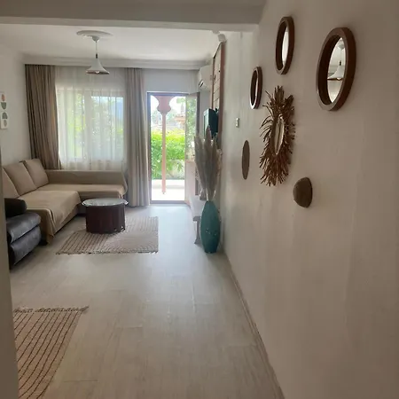 Nova Aparts アパートホテル